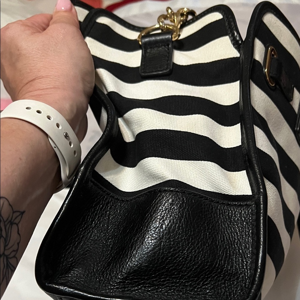 Michael Kors Black and White Striped Hamilton Canvas Tote with Gold Hardward - Picture 5 of 12